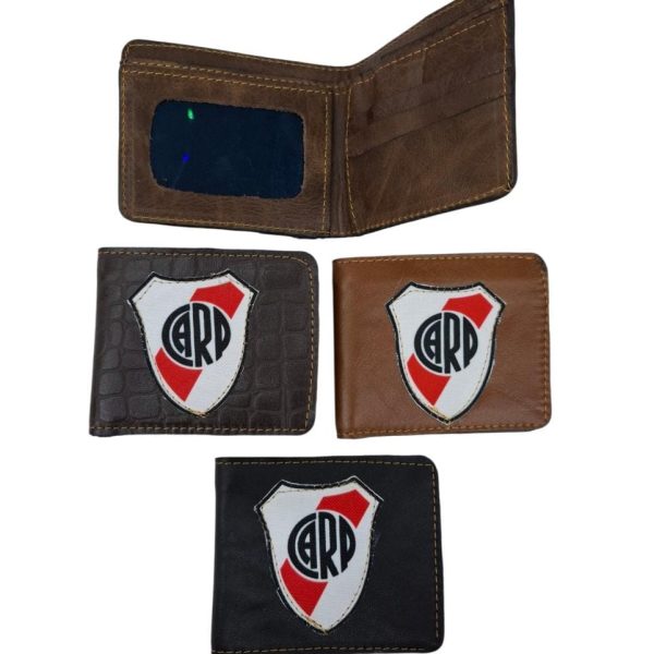 Billetera cuero con aplique escudo RIVER - 30240R