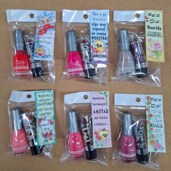 Labial + Esmalte + Tarjetita Amistad- 78903